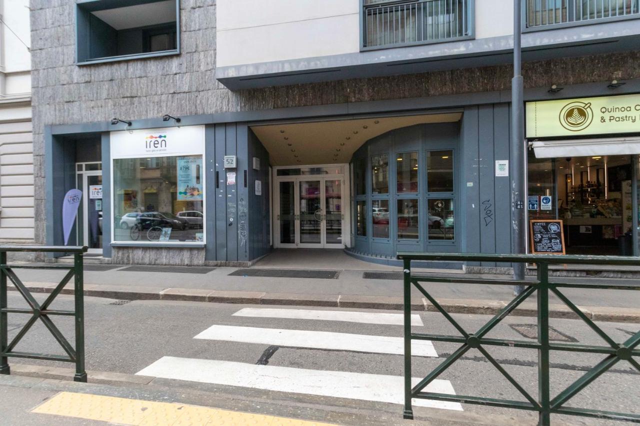 Enjoy Room- Appartamento Con Parcheggio Gratuito E Colazione Deliziosa ! トリノ エクステリア 写真